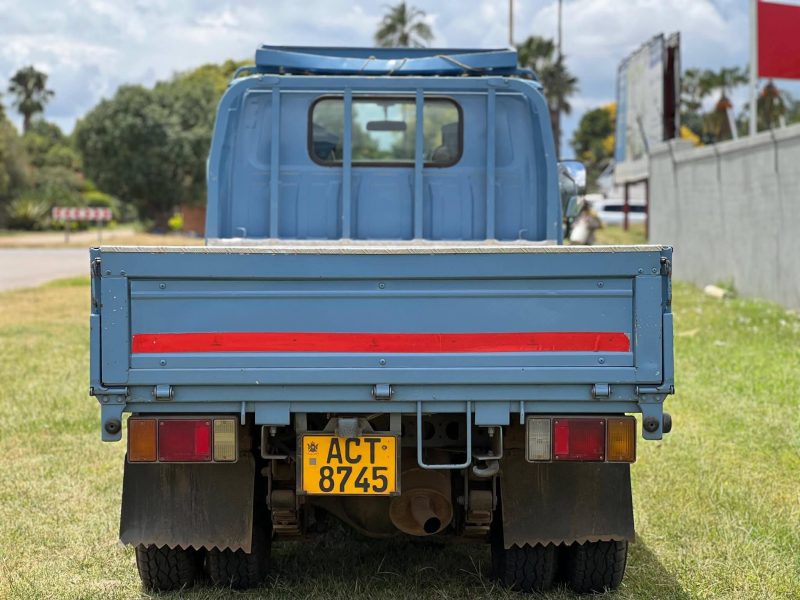 Nissan Atlas 2ton